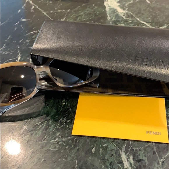 Fendi Sunnies main image 8